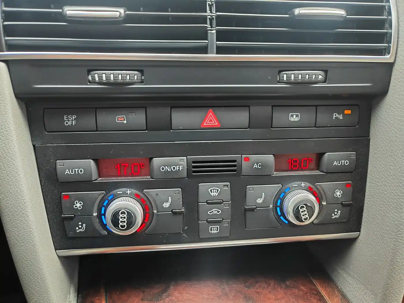 Audi A6L 2011 Model 2.4L Technology фото 14