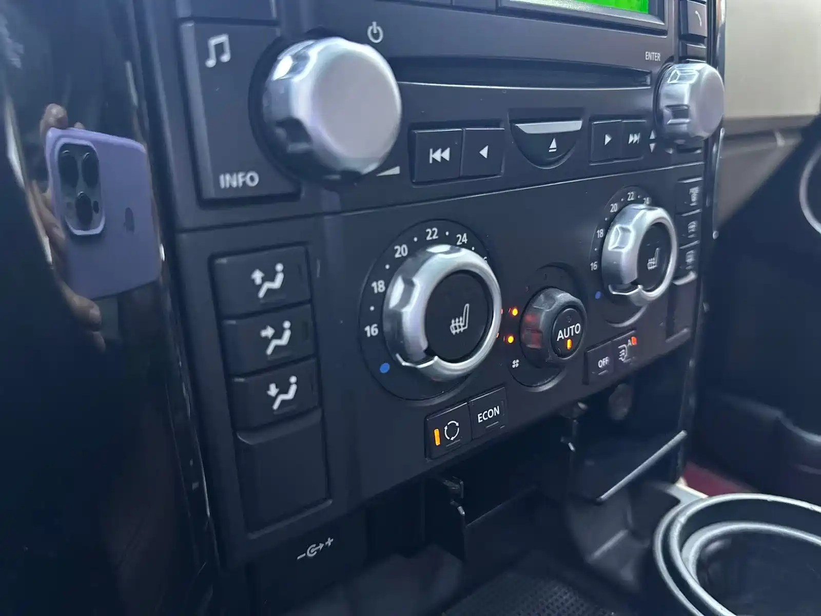 Photo 6 - Land Rover Discovery