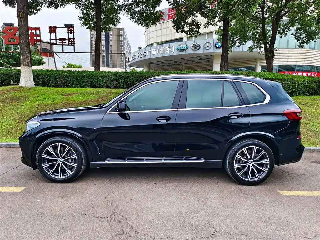 BMW X5 (Import) 2019 xDrive40i M Sport Package фото 3