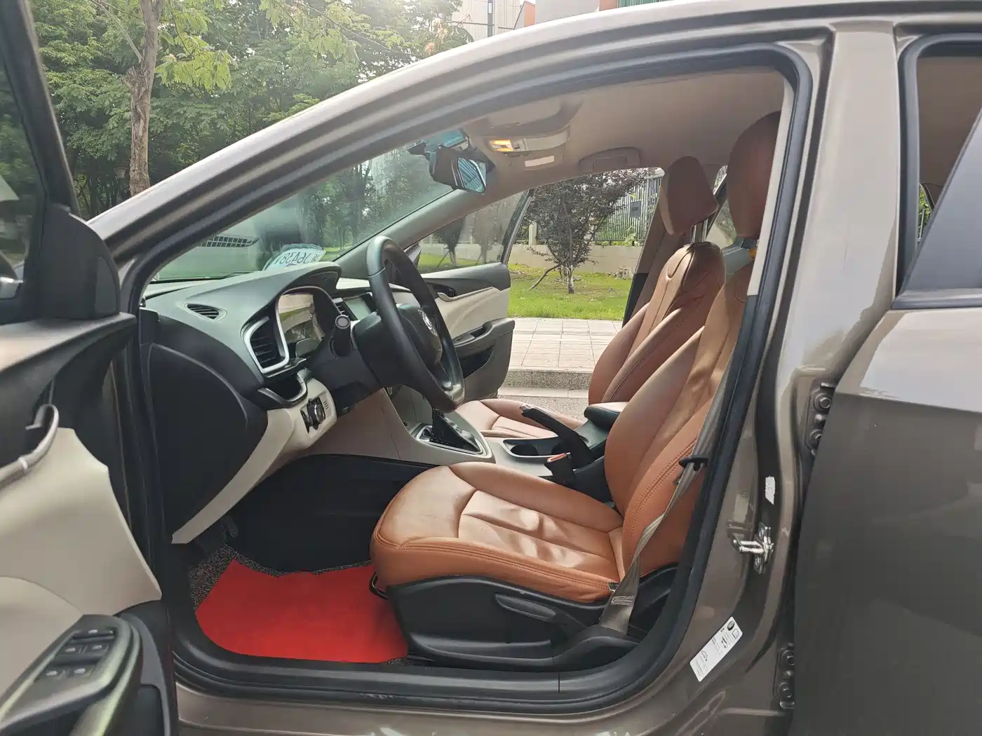 Buick Excelle 2015 15N Automatic Progressive фото 13