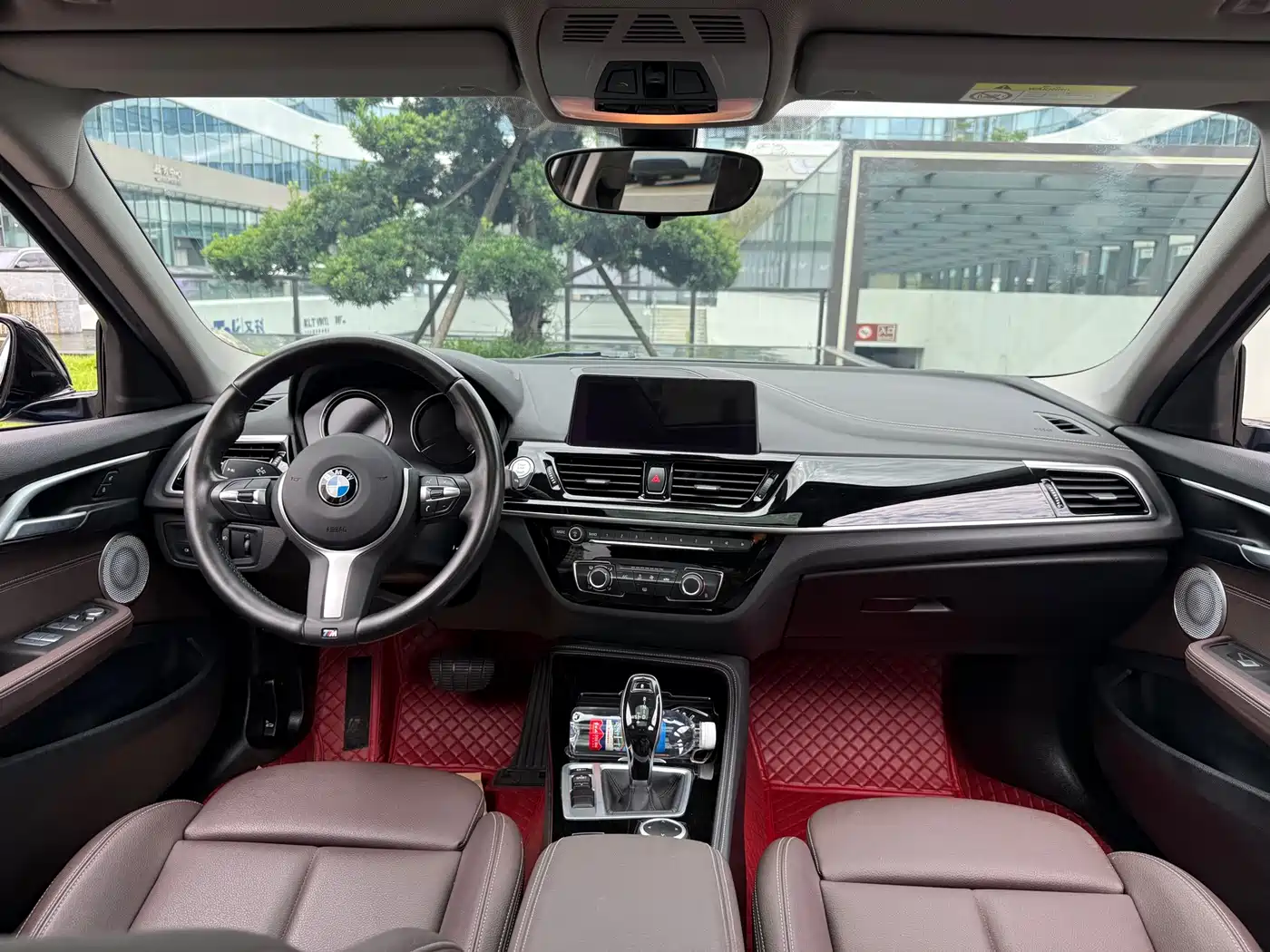 BMW 1 Series 2021 120i M Sport Shadow Edition фото 14