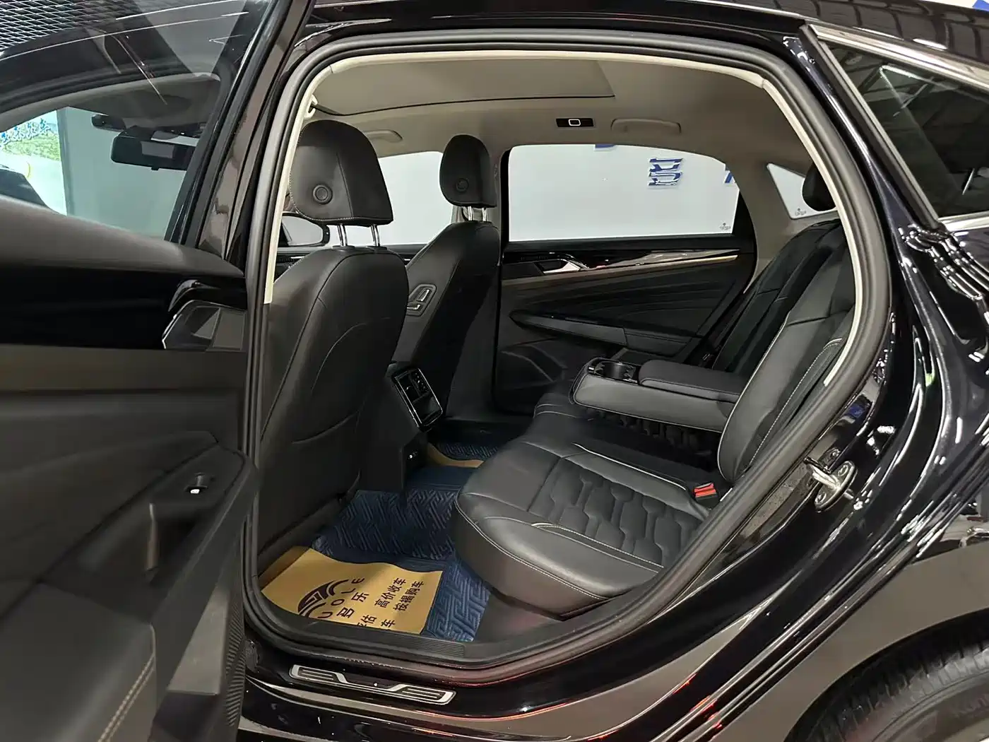 Volkswagen Passat 2021 Model 330TSI Elite Edition фото 5