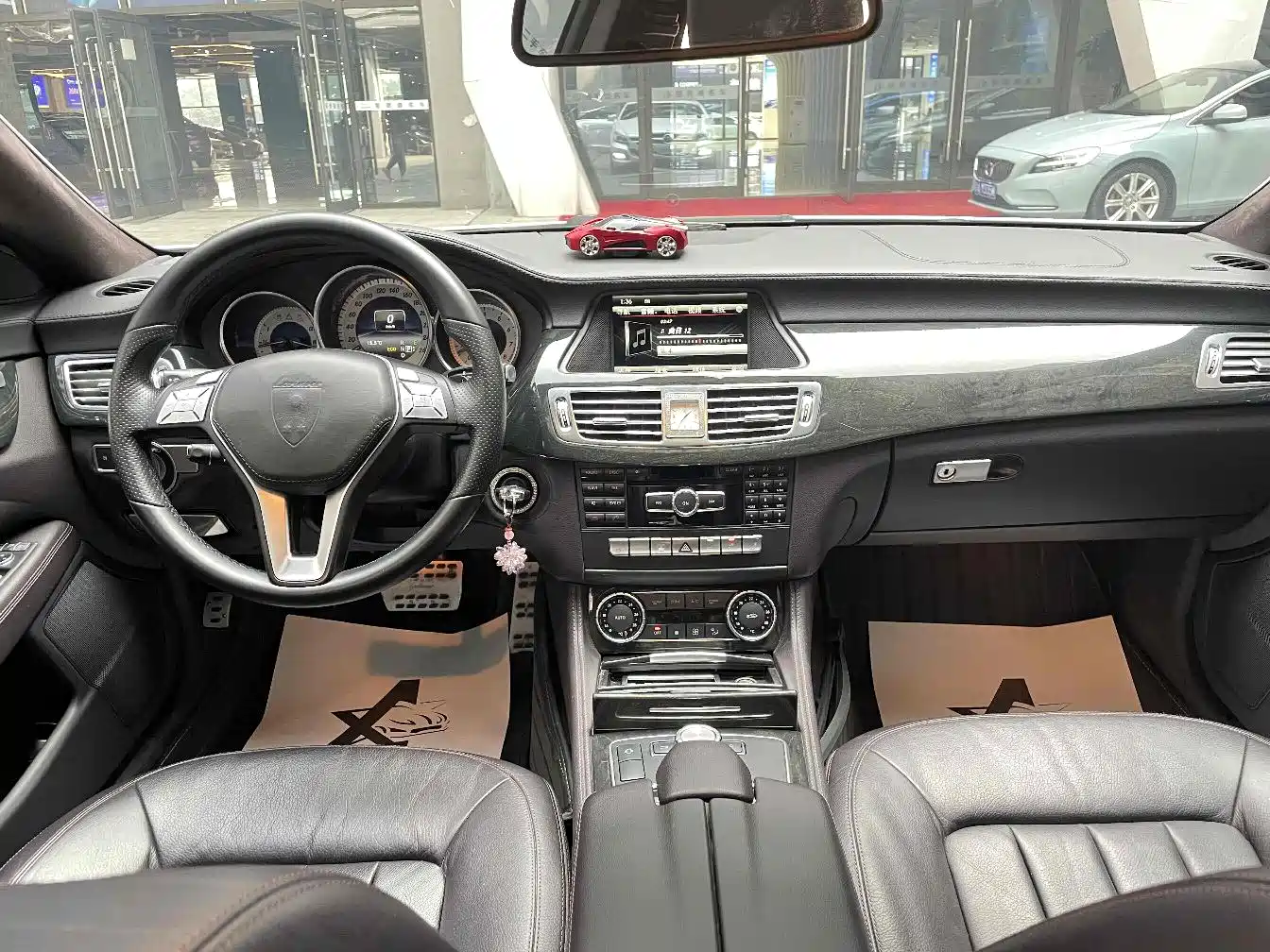 Mercedes-Benz CLS 2012 CLS 350 CGI фото 8