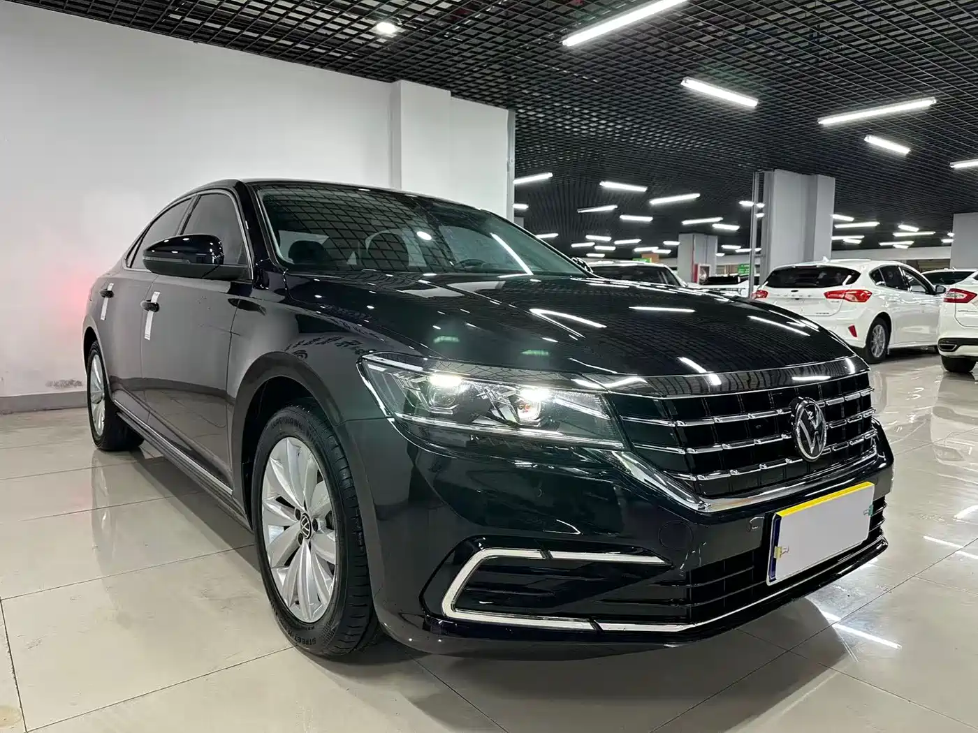 Volkswagen Passat 2021 Model 330TSI Elite Edition фото 3