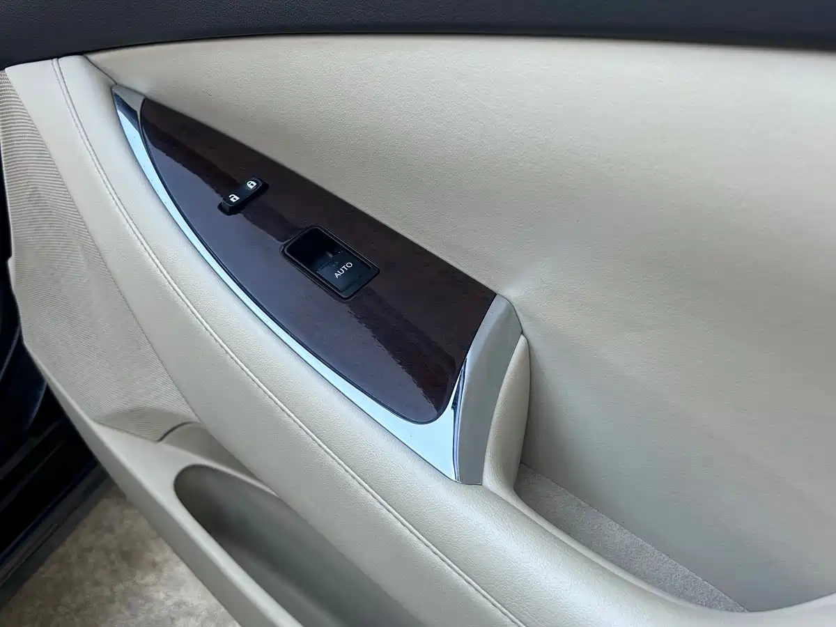 Lexus ES 2010 240 Elegance Edition фото 15