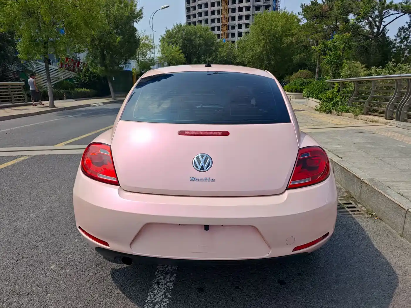 Volkswagen Beetle 2014 1.2TSI Comfort Edition фото 4