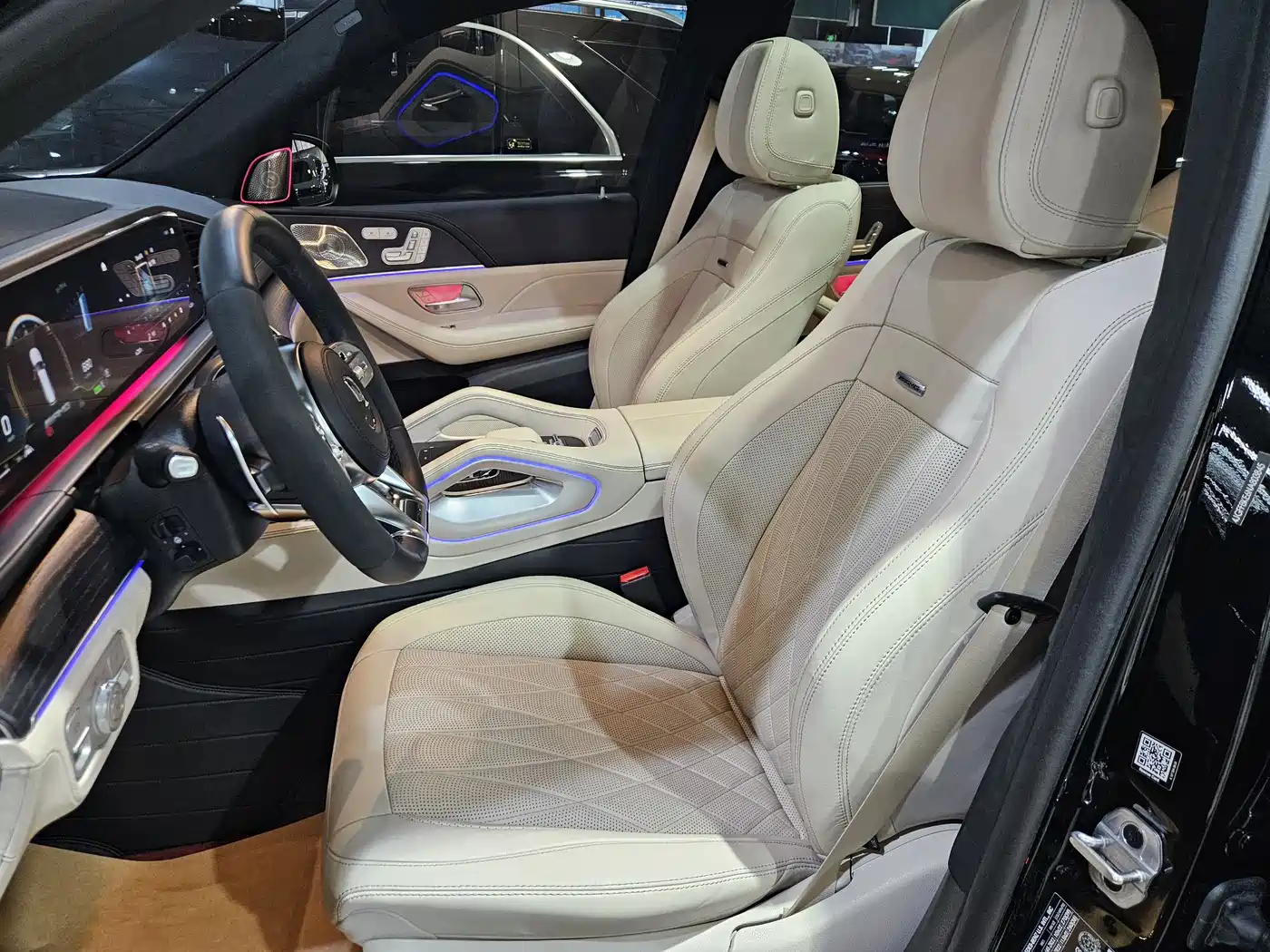 Mercedes-Benz GLS AMG 2024 AMG GLS 63 4MATIC+ фото 14
