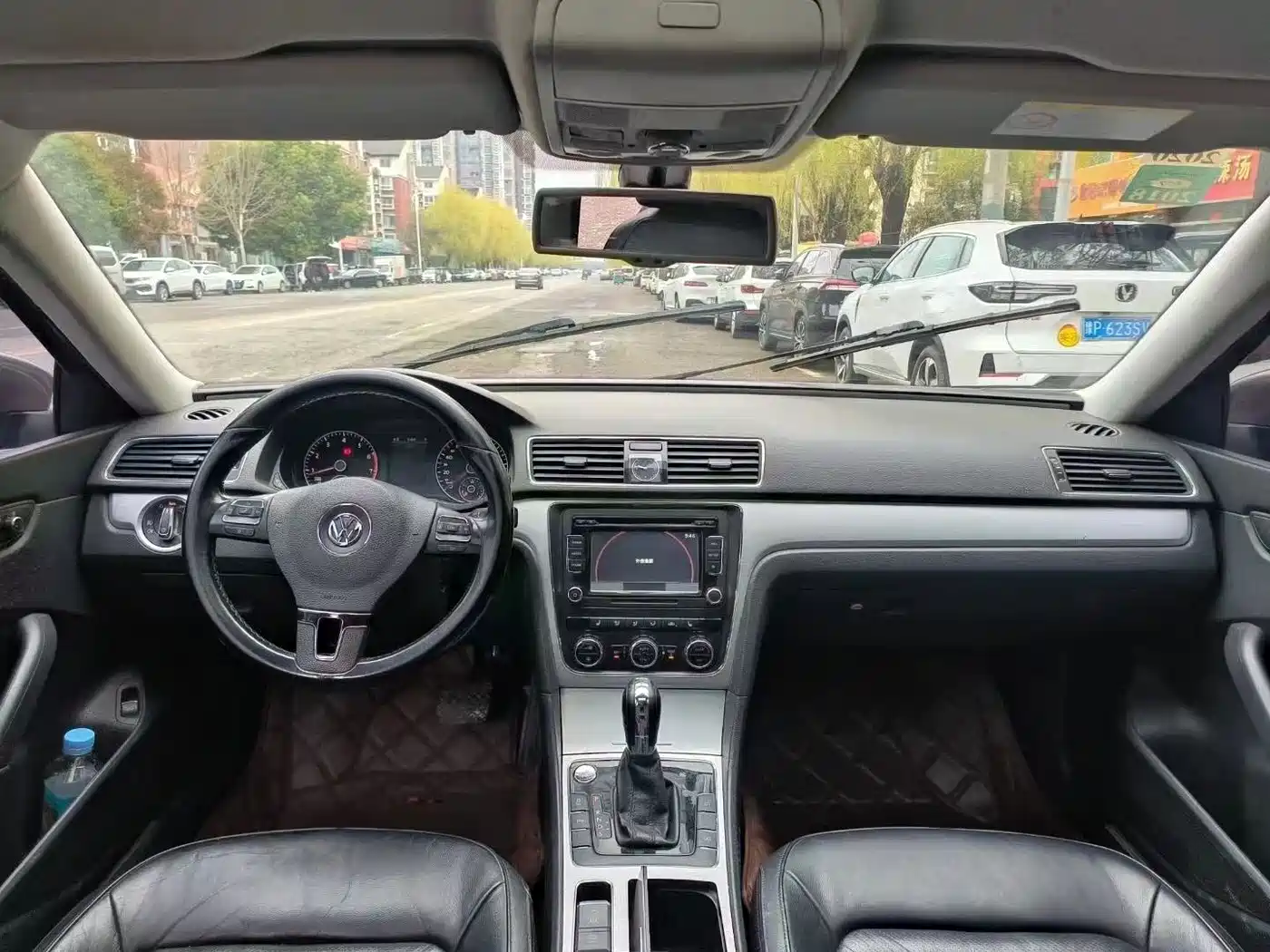 Volkswagen Passat 2015 1.8TSI DSG Prestige Edition фото 4