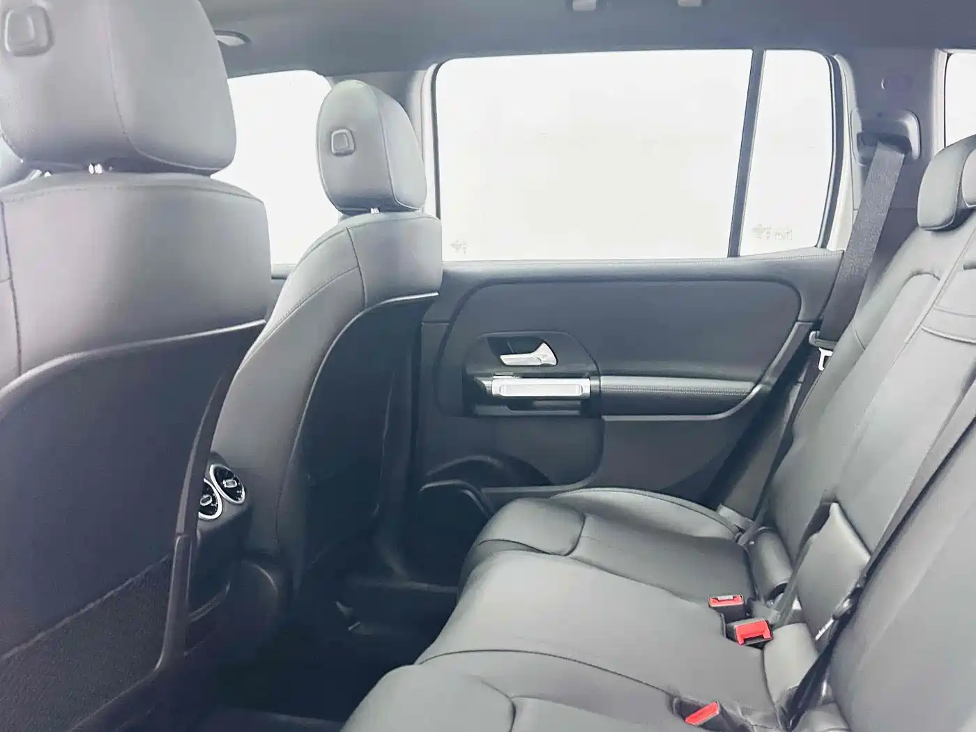 Mercedes-Benz GLB 2024 GLB 200 Dynamic фото 10
