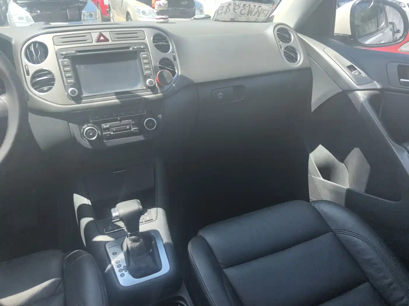 Volkswagen Tiguan 2010 1.8TSI Automatic 2WD Urban фото 11