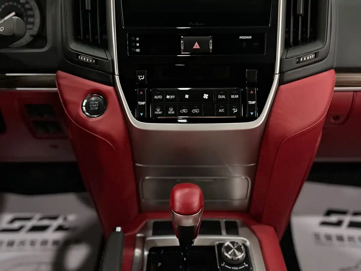 Toyota Land Cruiser (Import) 2020