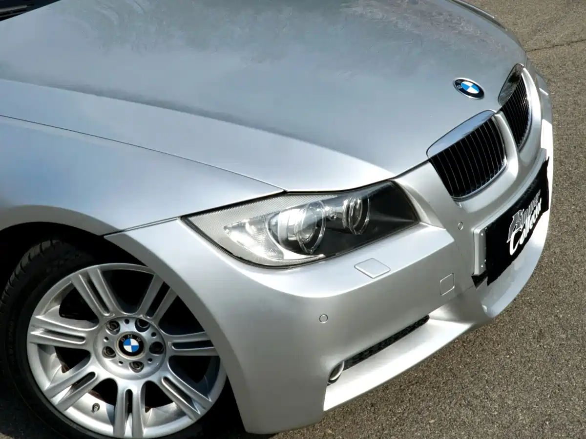 BMW 3 Series (Import) 2005 330i фото 2