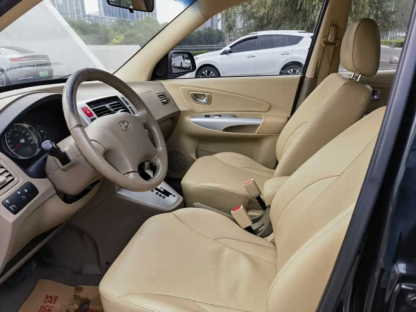Hyundai Tucson 2013 2.0L Automatic 2WD Comfort фото 6