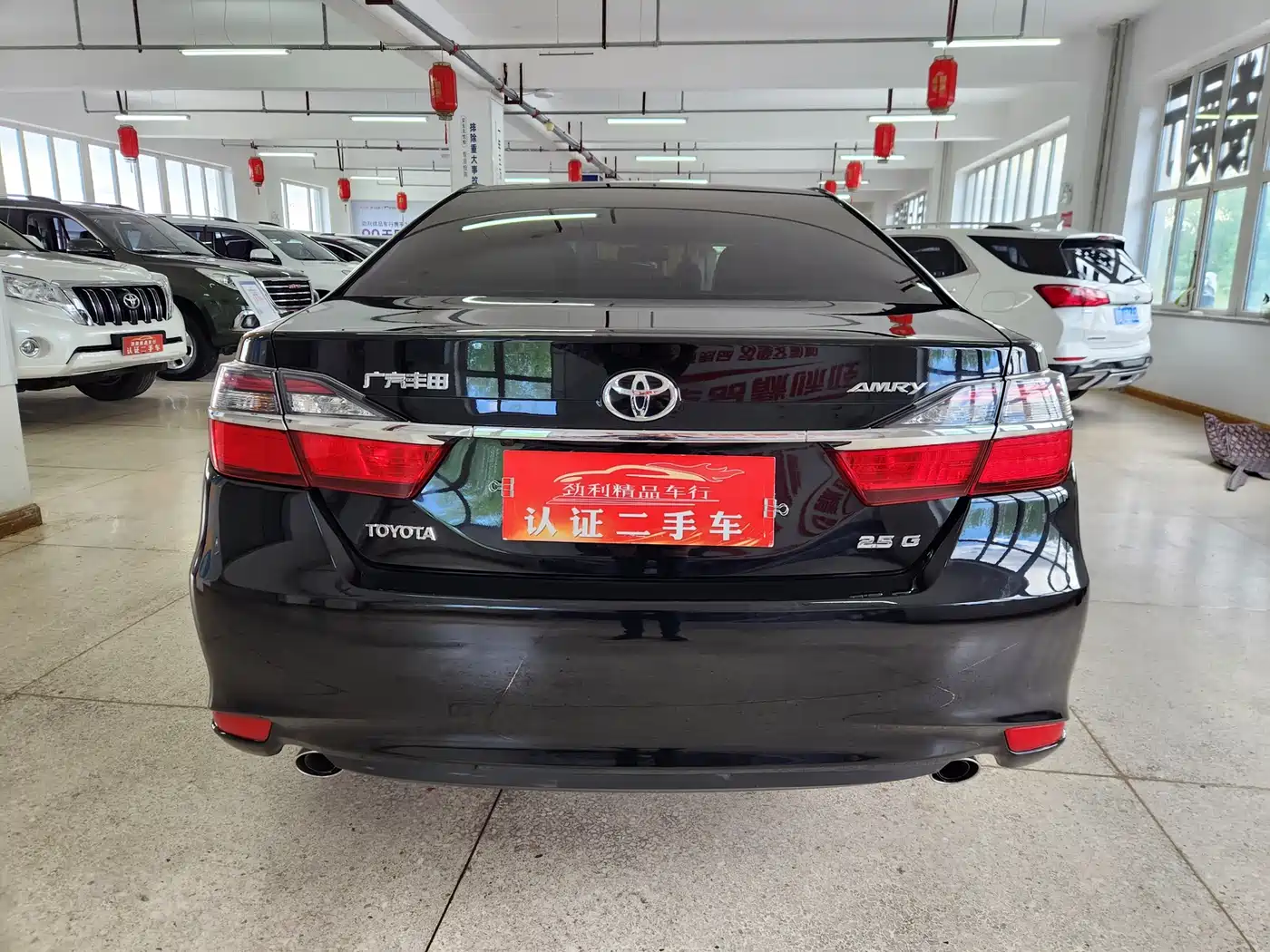 Toyota Camry 2015 2.5G Luxury Navigation Edition фото 5