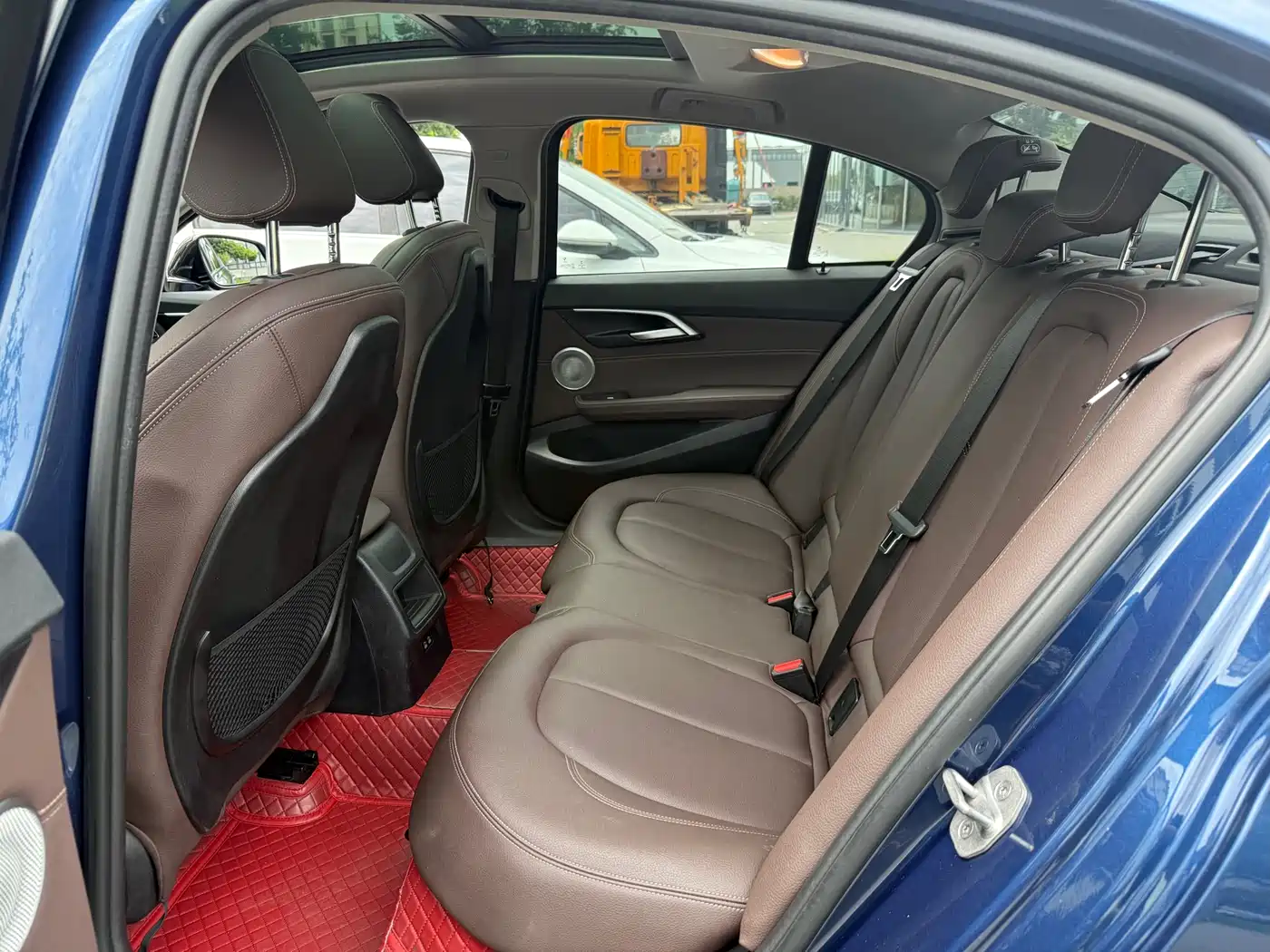 BMW 1 Series 2021 120i M Sport Shadow Edition фото 7