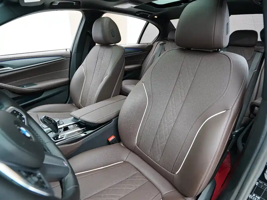 BMW 5 Series 2022 Facelift 530Li Leading M Sport Package фото 4