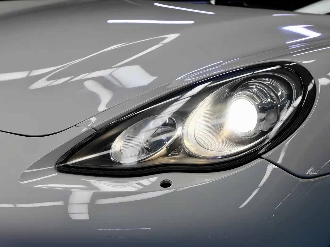 Porsche Panamera 2010 Panamera 4 3.6L фото 4