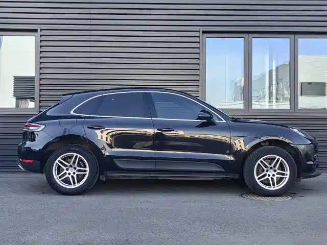 Porsche Macan 2021 Macan 2.0T фото 16