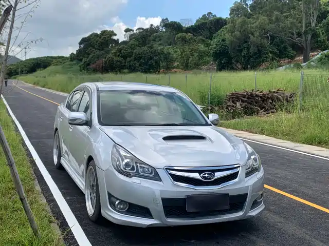  Subaru Legacy 2010 2.5GT Luxury Navigation Edition