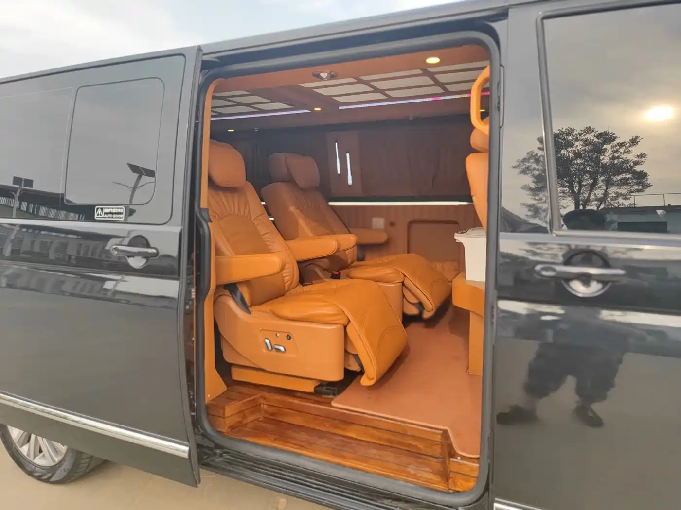 Volkswagen Caravelle 2018 2.0TSI 4WD Luxury Edition 7-Seater фото 9