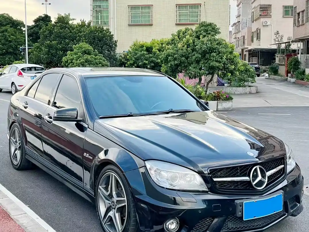 Mercedes-Benz C-Class AMG 2010 AMG C 63 Sport Enhanced Edition фото 2