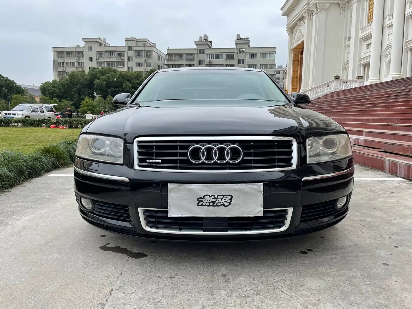 Audi A8 фото 7