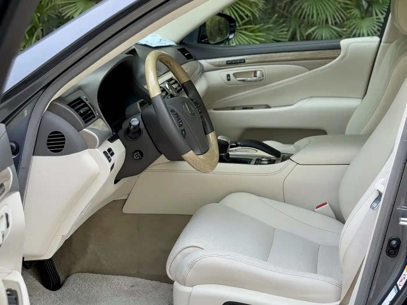 Lexus LS 2016 460L AWD Premium фото 29