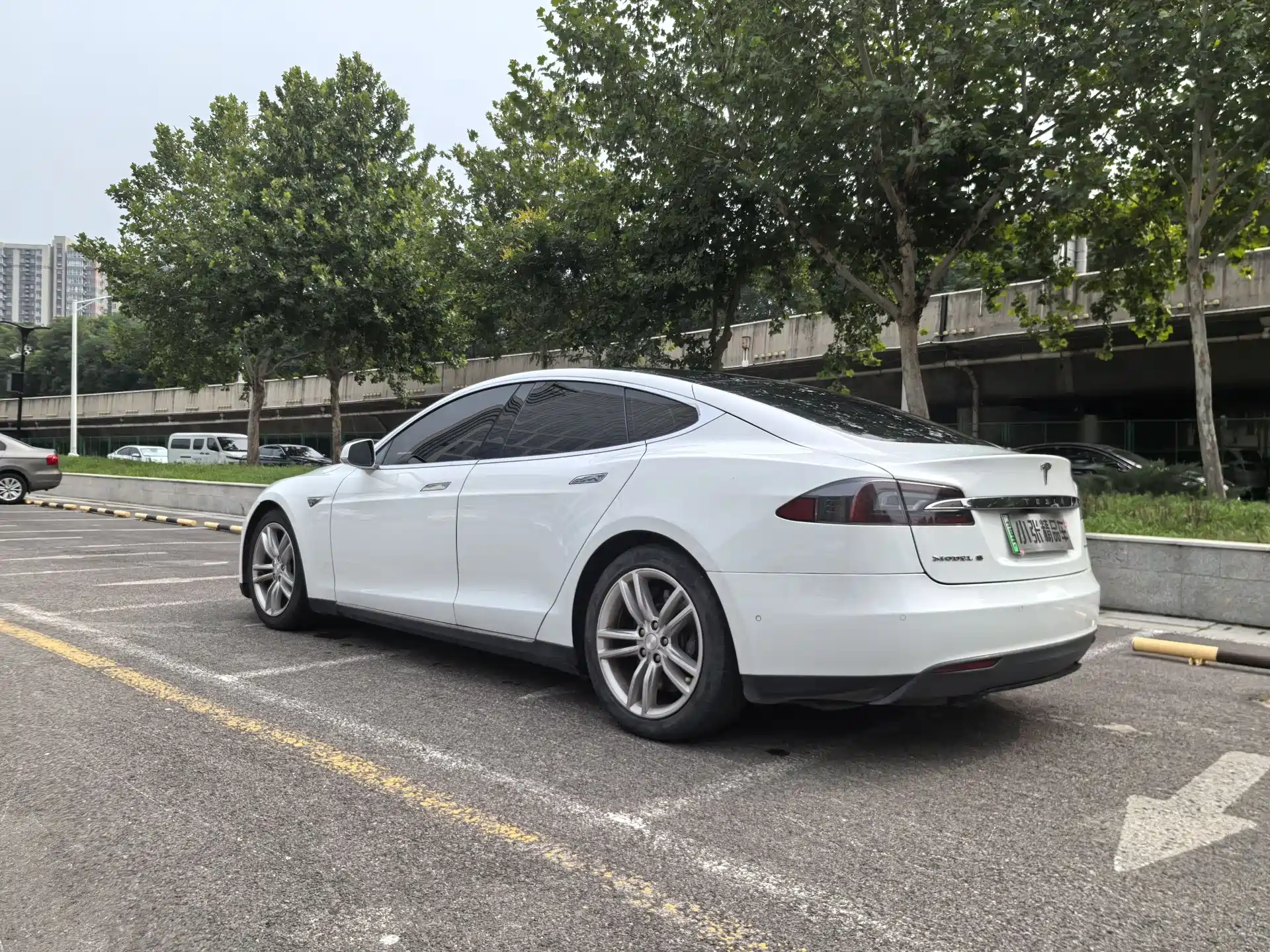 Фото 4 - Tesla Model S