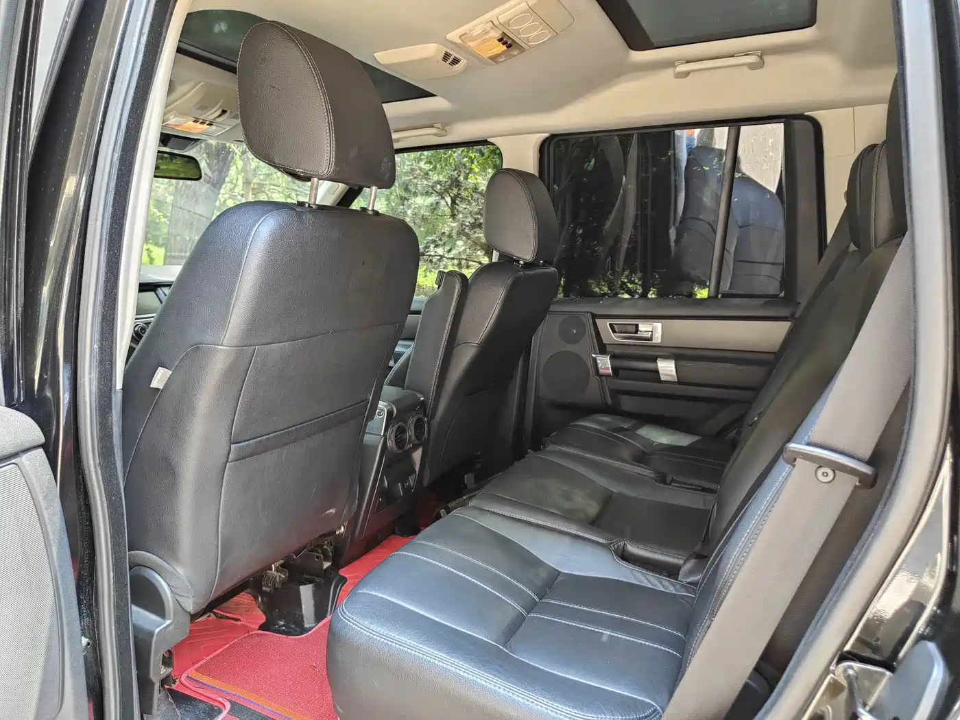 Land Rover Discovery 2015 3.0 SC V6 SE фото 9