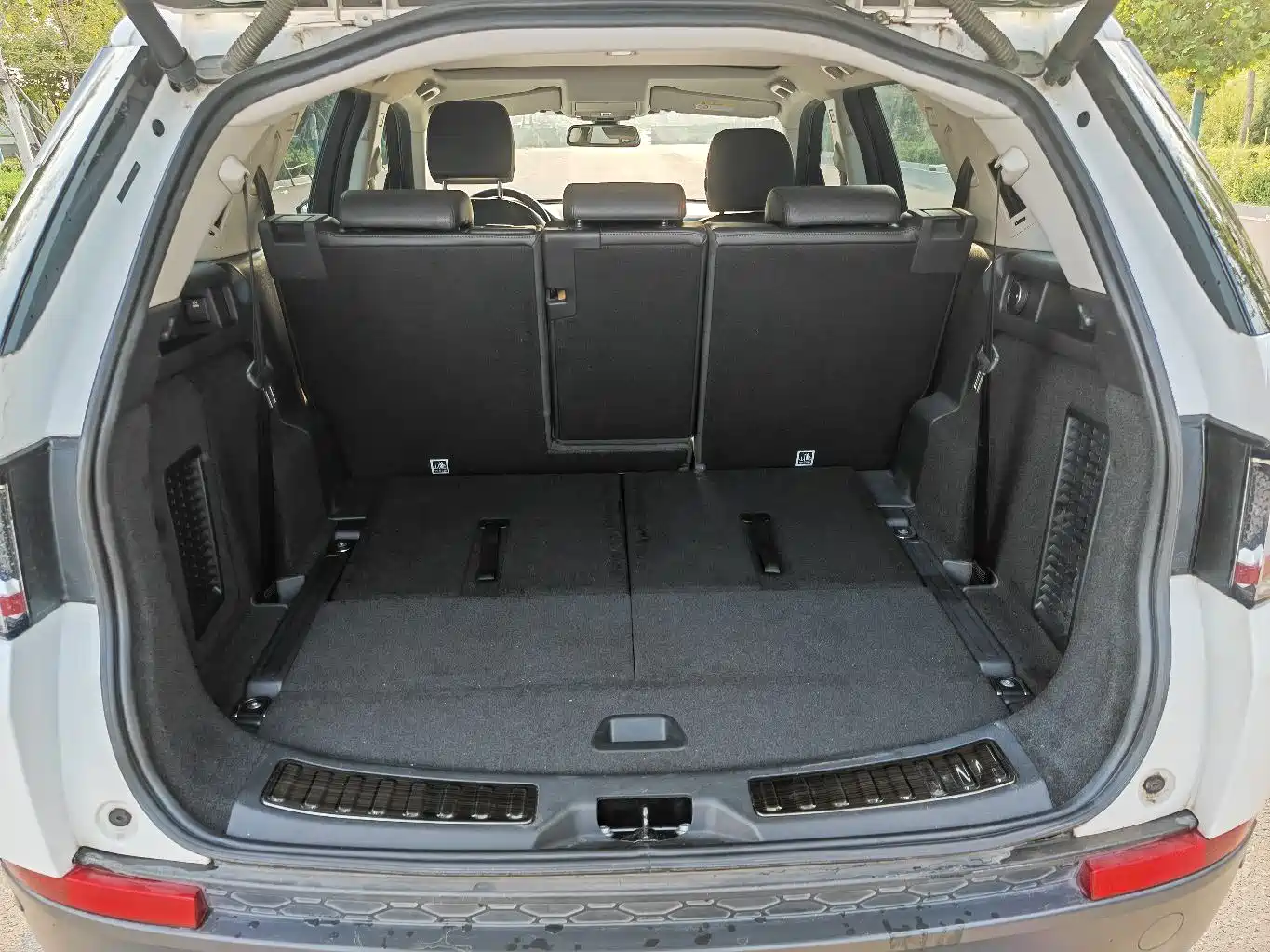 Land Rover Discovery Sport 2016 2.0T HSE фото 15