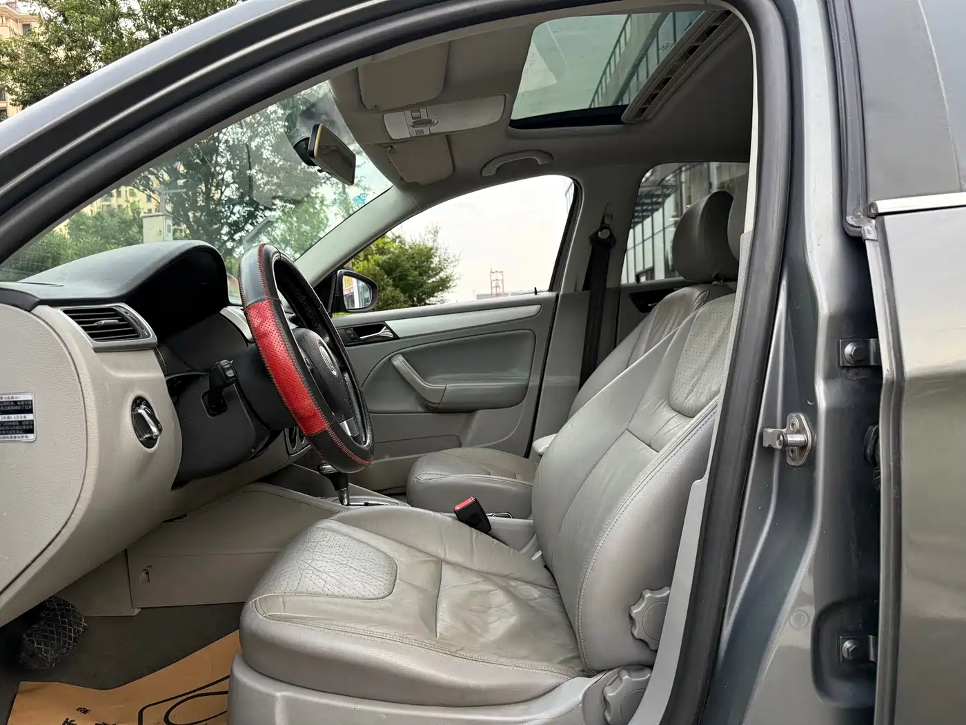 Volkswagen Bora 2008 Model 1.6L Automatic Comfort фото 5