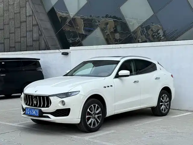 MASERATI LEVANTE