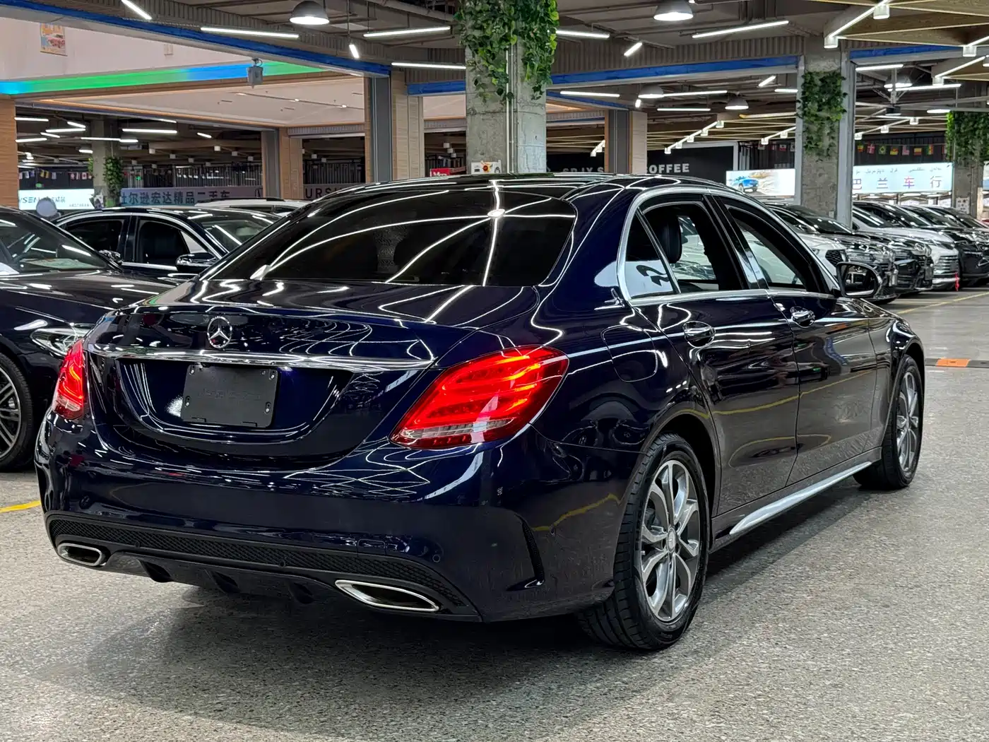 Mercedes-Benz C-Class 2015 Facelift C 200 L Sport фото 4