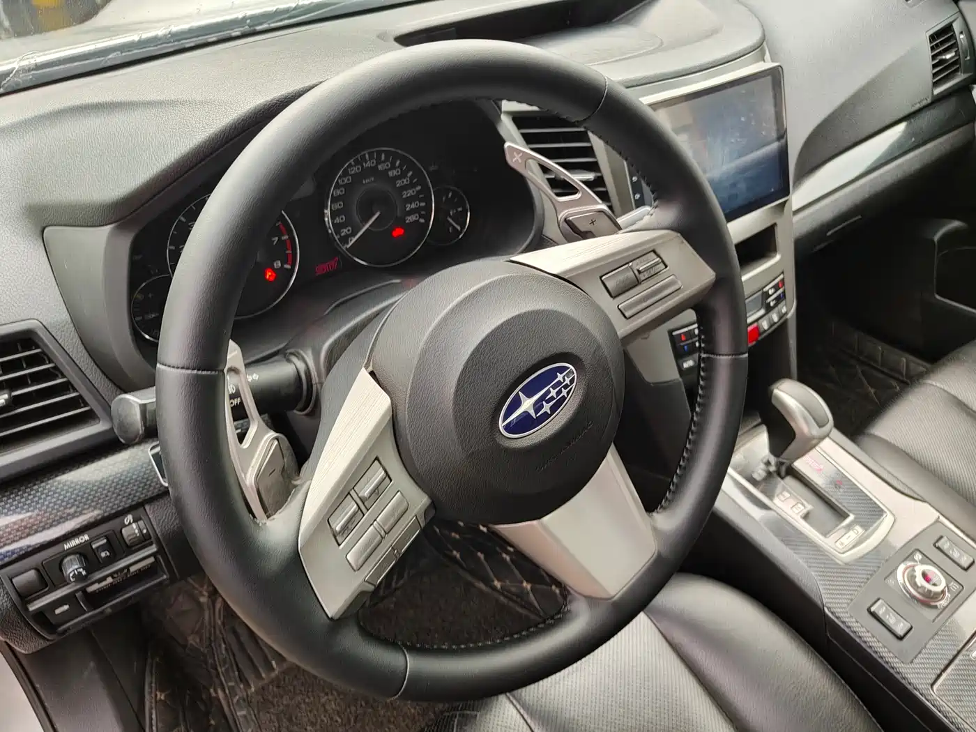 Subaru Legacy 2010 2.5GT Luxury Navigation Edition фото 20