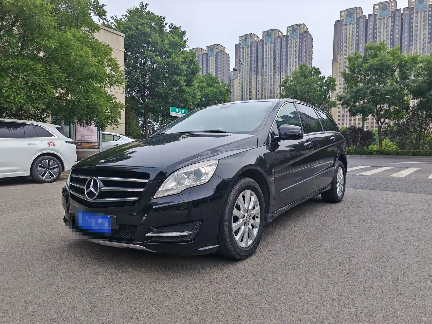 Mercedes-Benz R-Class 2011 R 300 L Luxury