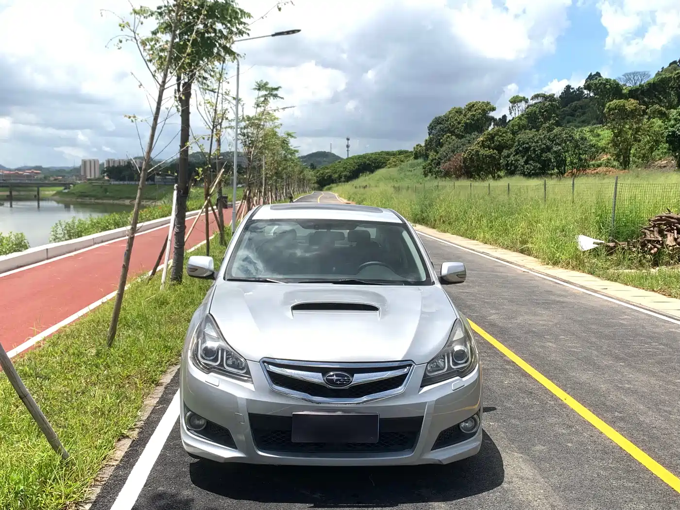 Subaru Legacy 2010 2.5GT Luxury Navigation Edition фото 2