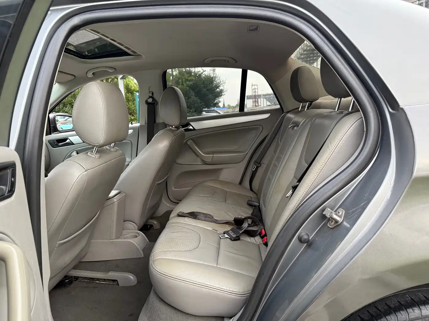Volkswagen Bora 2008 Model 1.6L Automatic Comfort фото 6