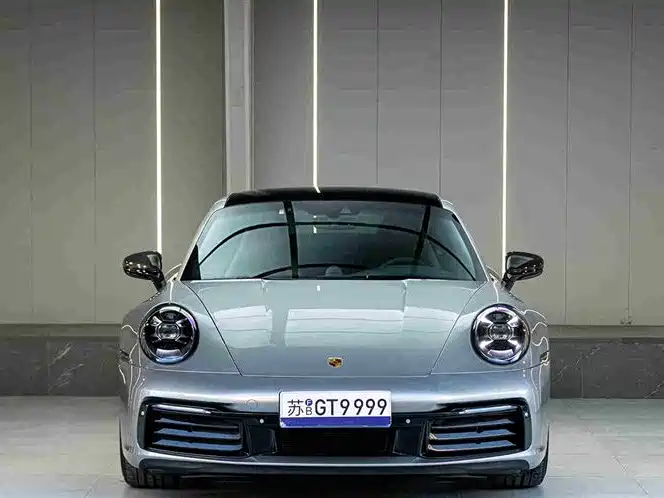 Фото 4 - Porsche 911