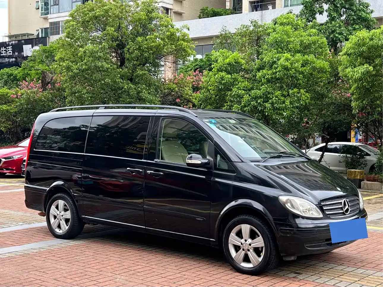 Mercedes-Benz Viano 2010 2.5L Prestige Edition фото 3