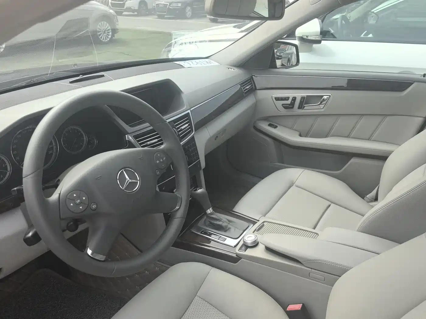 Mercedes-Benz E-Class 2010 E 300 L Fashion фото 6