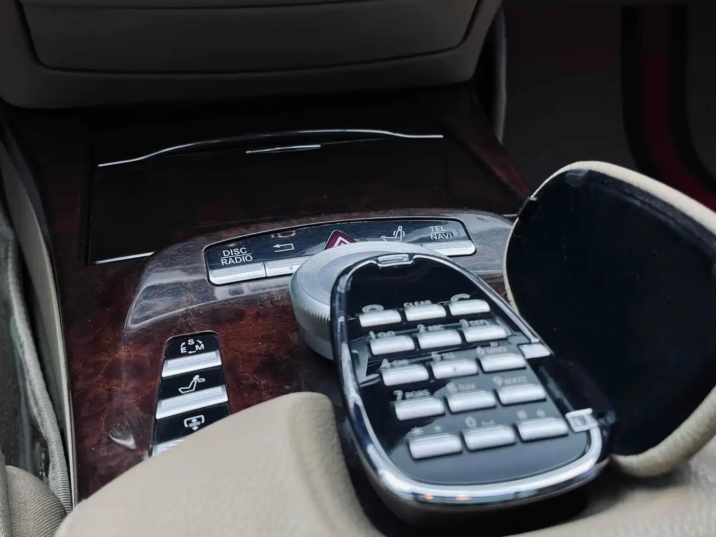 Mercedes-Benz S-Class 2010 Model S 400 L HYBRID фото 14