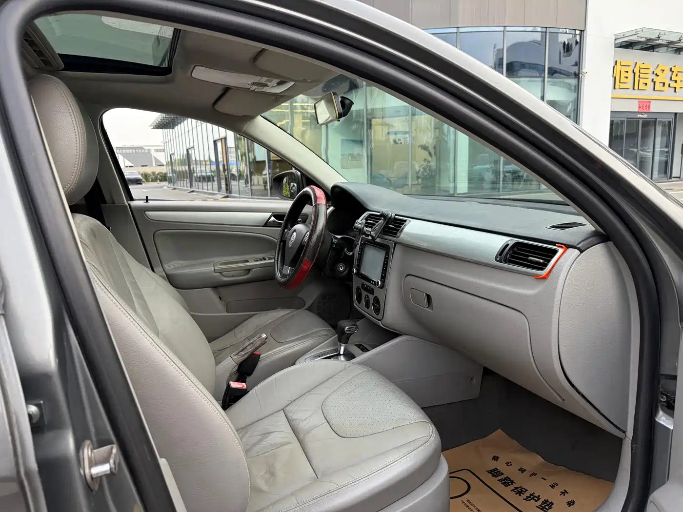 Volkswagen Bora 2008 Model 1.6L Automatic Comfort фото 12