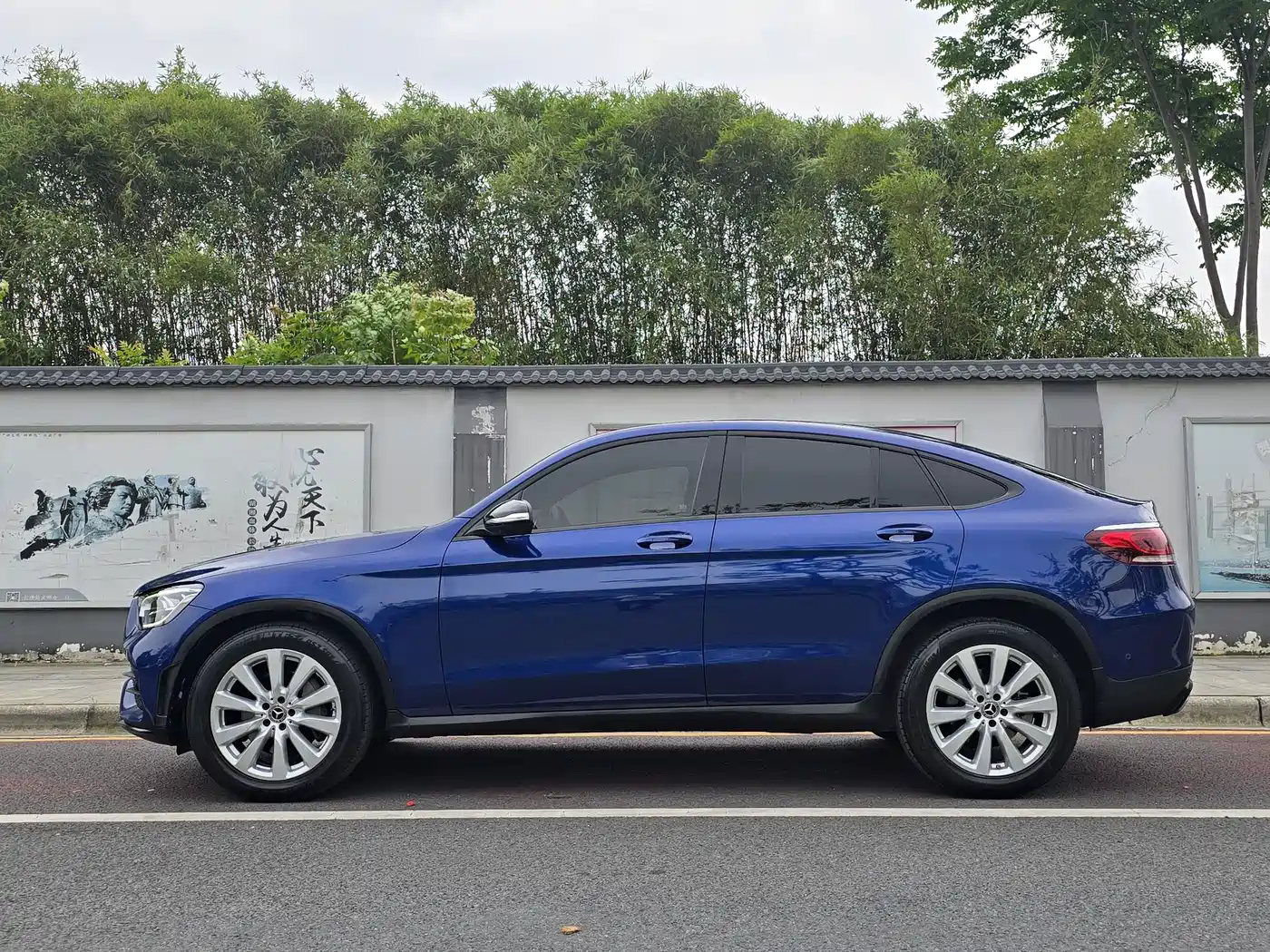 Mercedes-Benz GLC Coupe 2020 GLC 260 4MATIC Coupe SUV фото 4