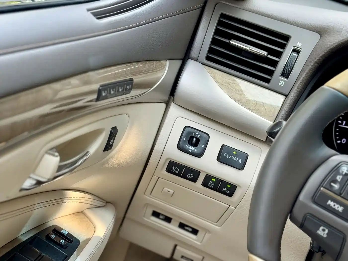 Lexus LS 2016 460L AWD Premium фото 24