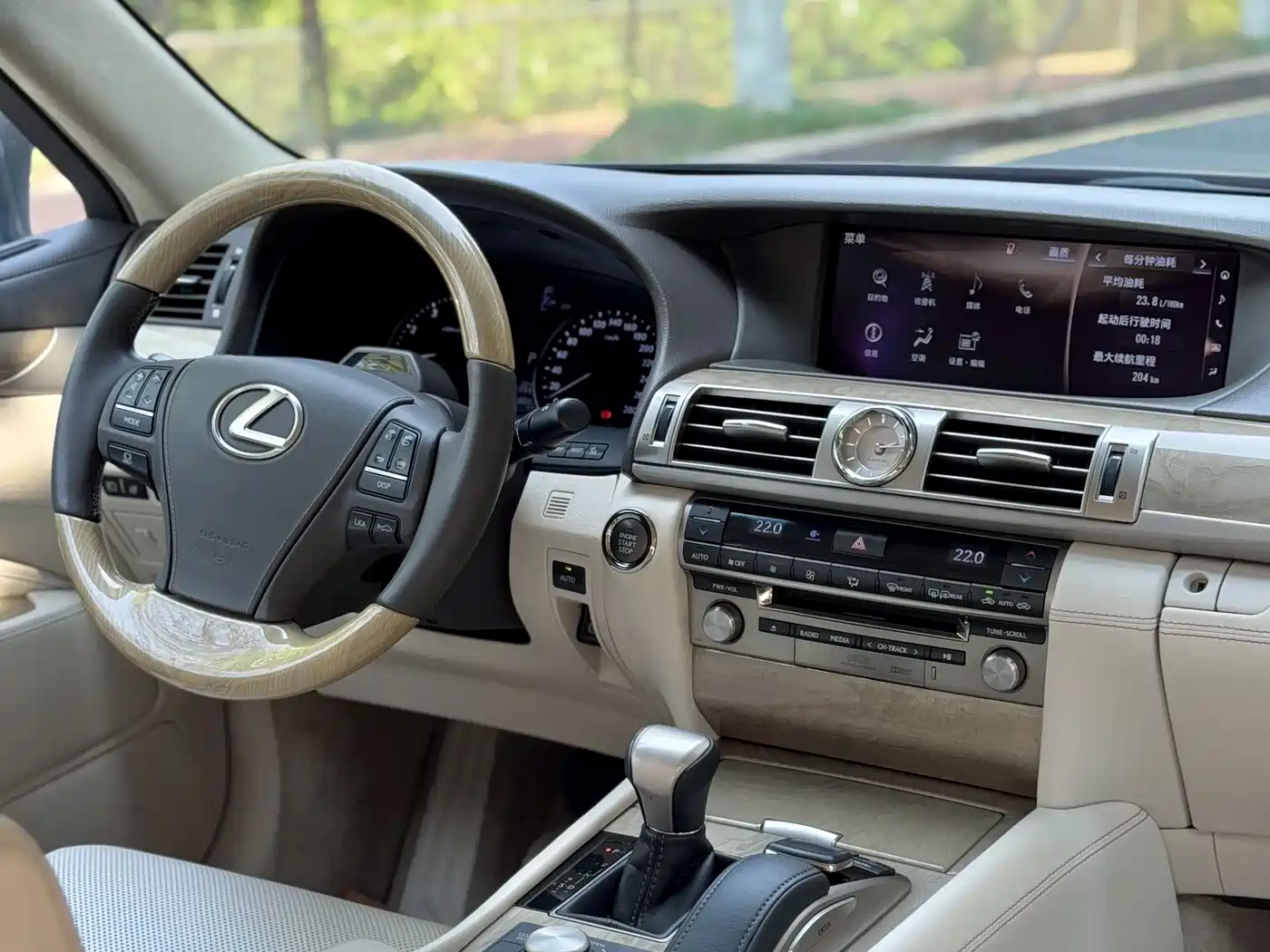 Lexus LS 2016 460L AWD Premium фото 16