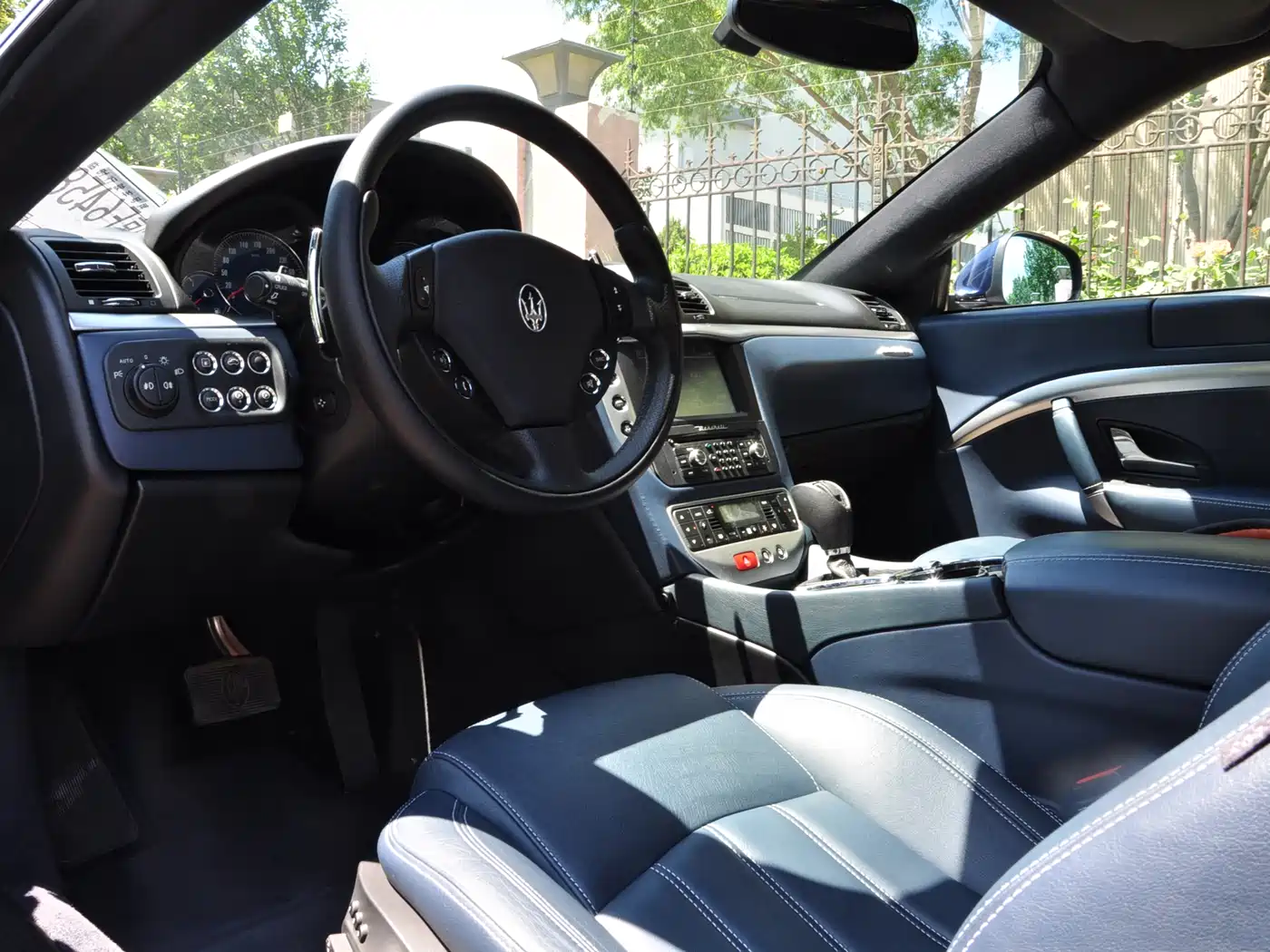 Maserati GranTurismo 2016 2007 4.2L Standard