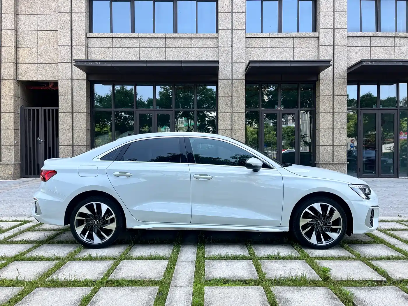 Audi A3 2023 Facelift A3L Limousine 35 TFSI Fashion Sport фото 11