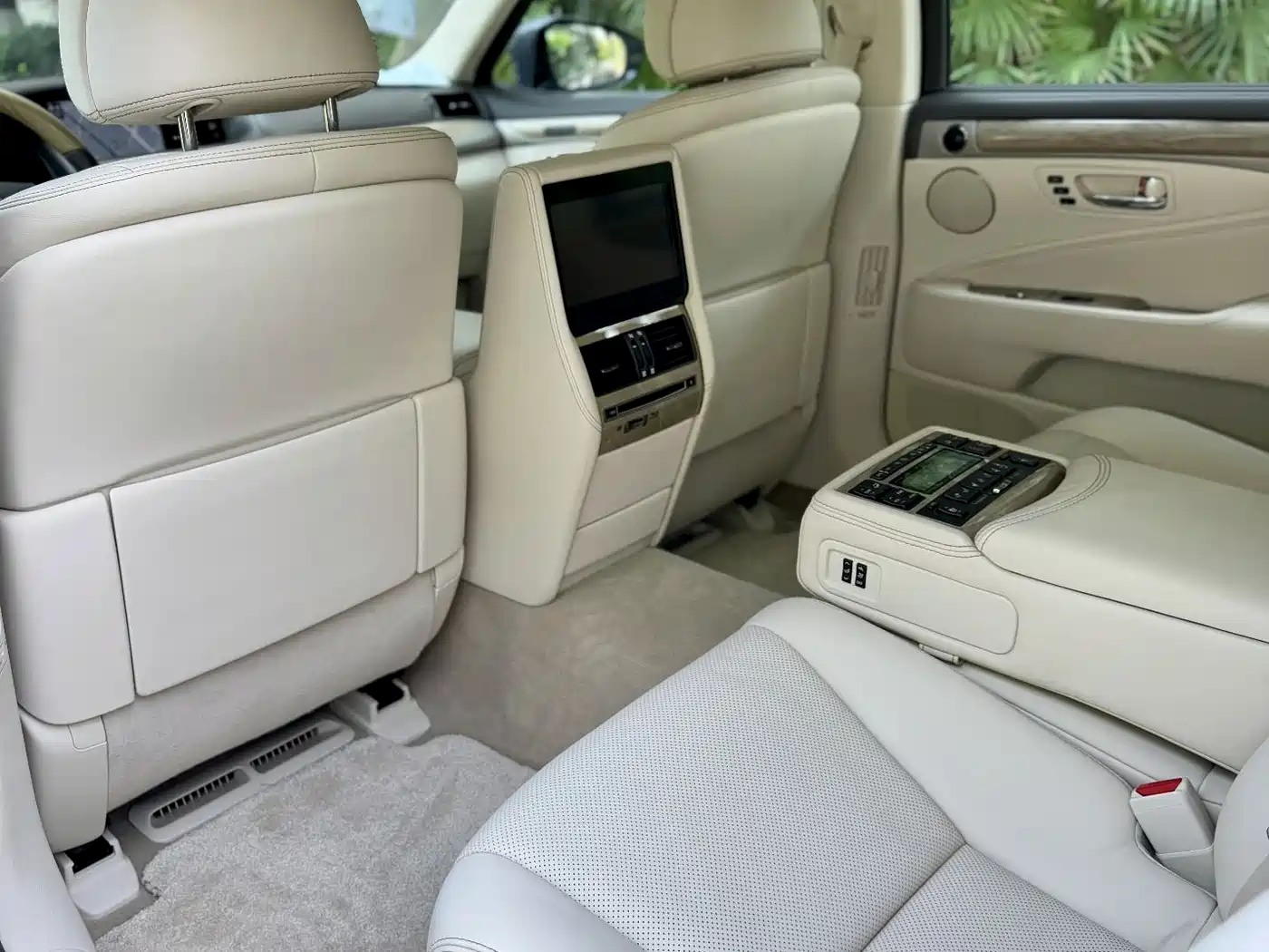 Lexus LS 2016 460L AWD Premium фото 31