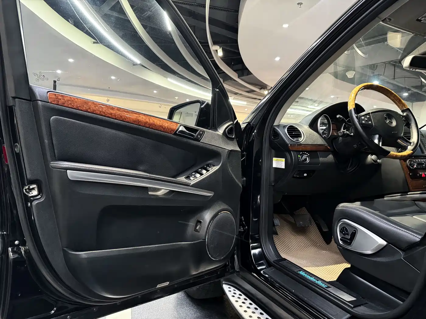 Mercedes-Benz GL-Class фото 15