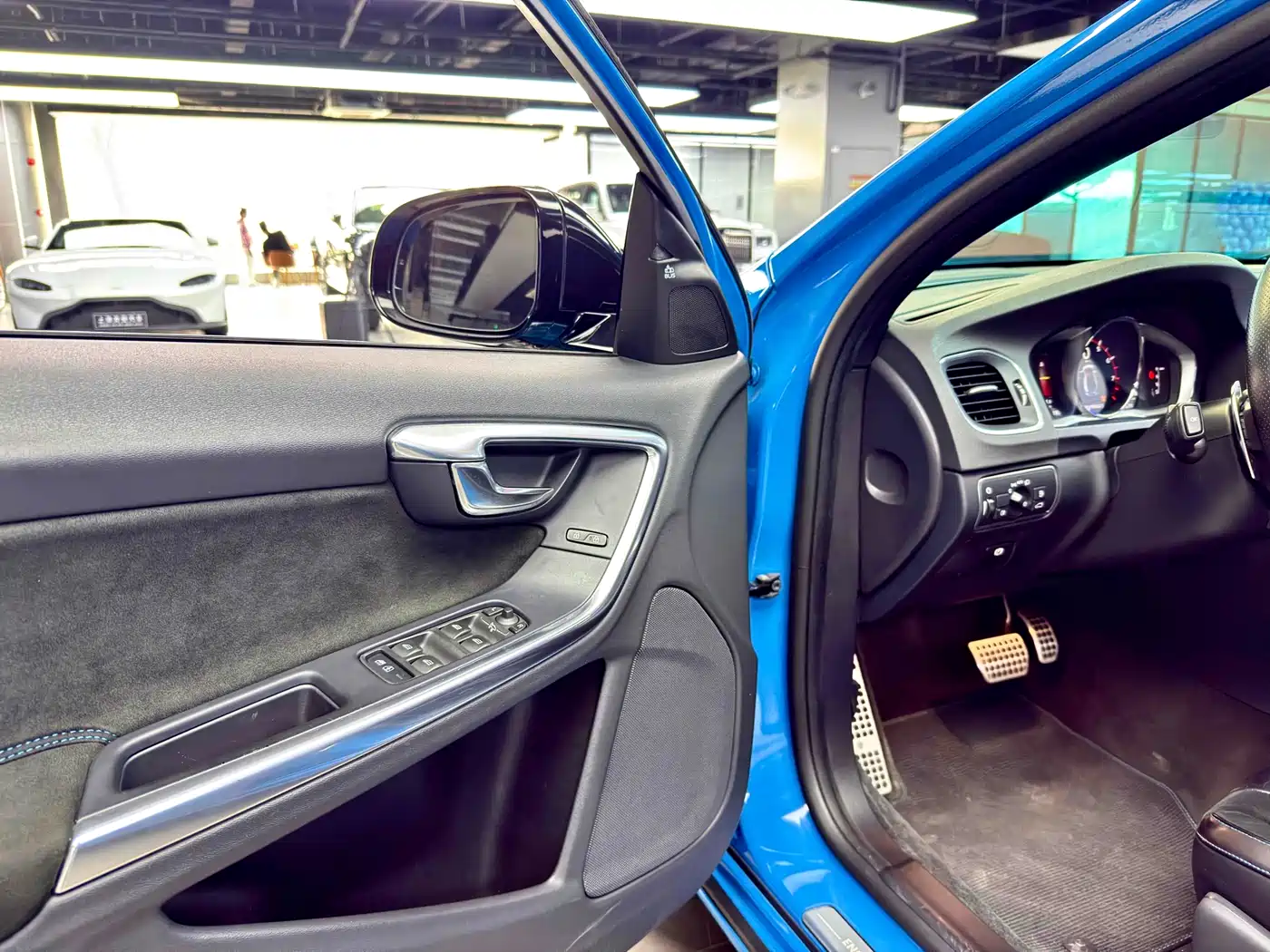 Volvo S60 (Import) 2017 2.0T Polestar фото 8